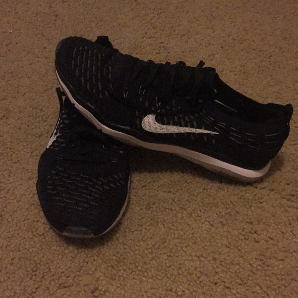 Nike zoom size 7.5